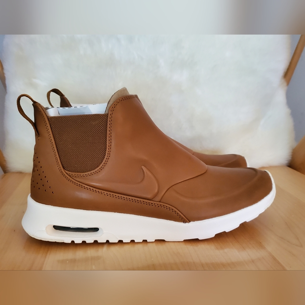 Nike Air Max Thea Mid || Brand new with box ||  Never worn